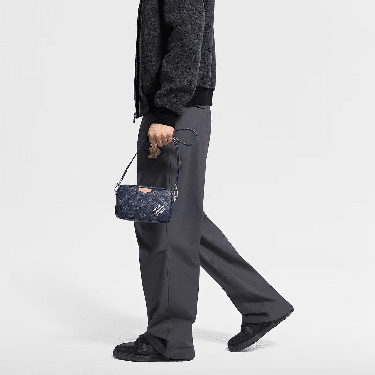 Louis Vuitton M26826 Trocadéro Wearable Punge