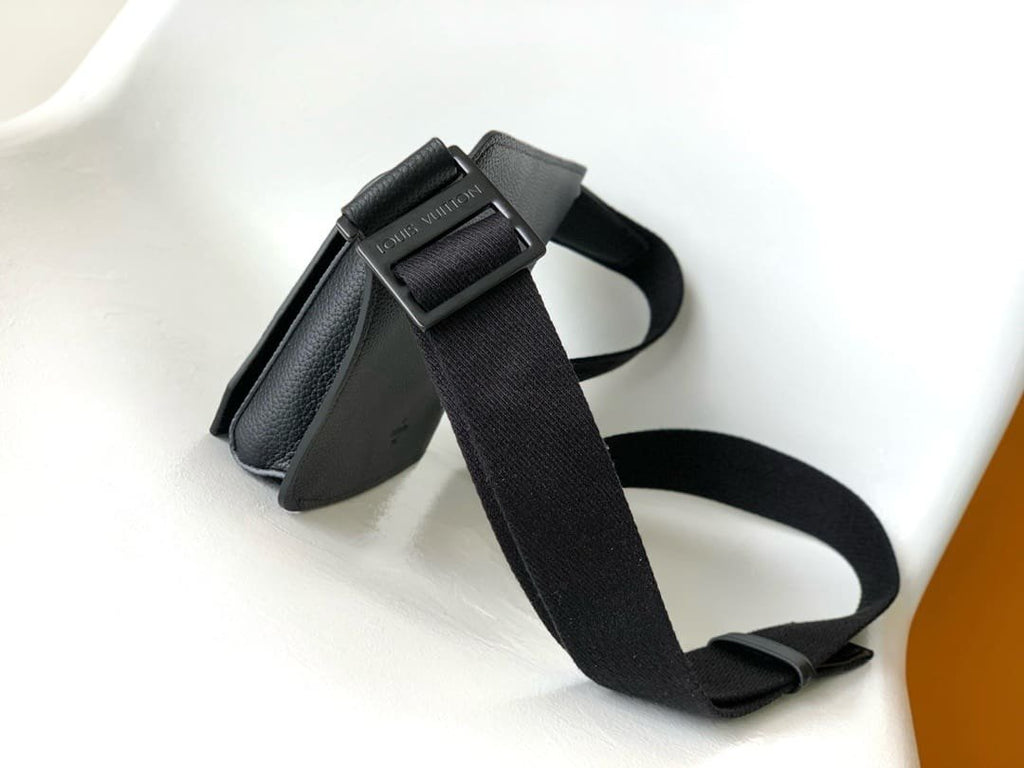 Louis Vuitton M57081 TAKEOFF Skuldertaske