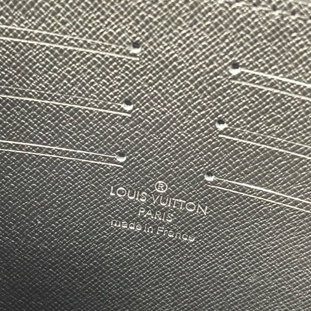 Louis Vuitton M61692 Pochette Voyage MM