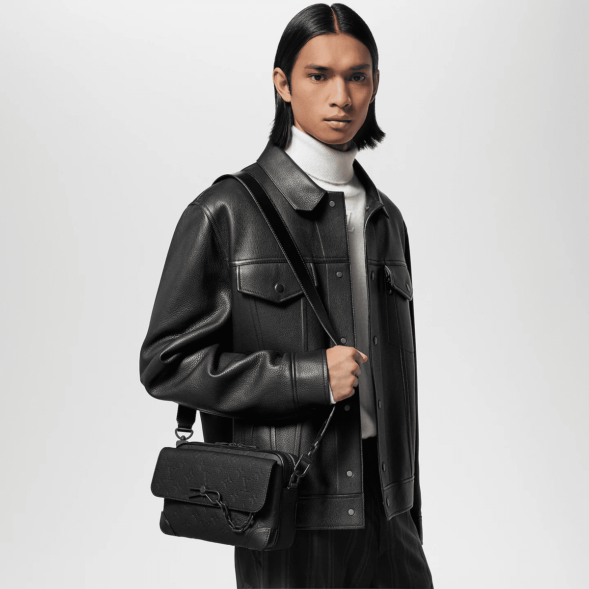 Louis Vuitton M23742 Steamer Messenger