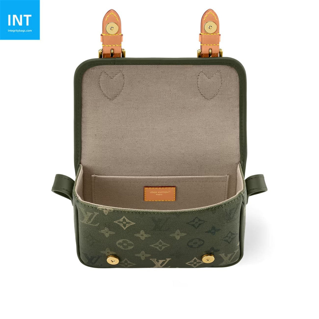 Louis Vuitton M26969 Satchel Wearable Punge
