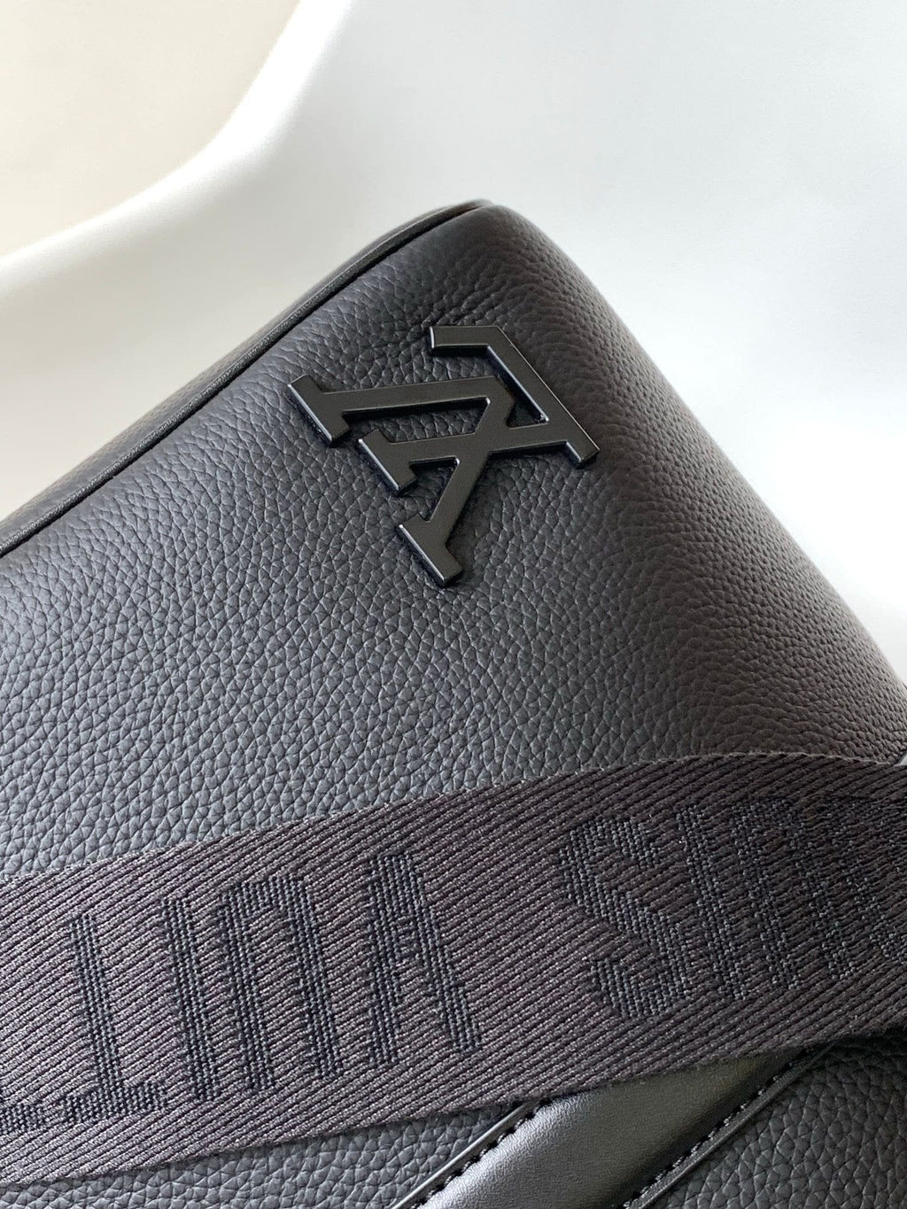 Louis Vuitton M21420 Keepall Bandoulière 50