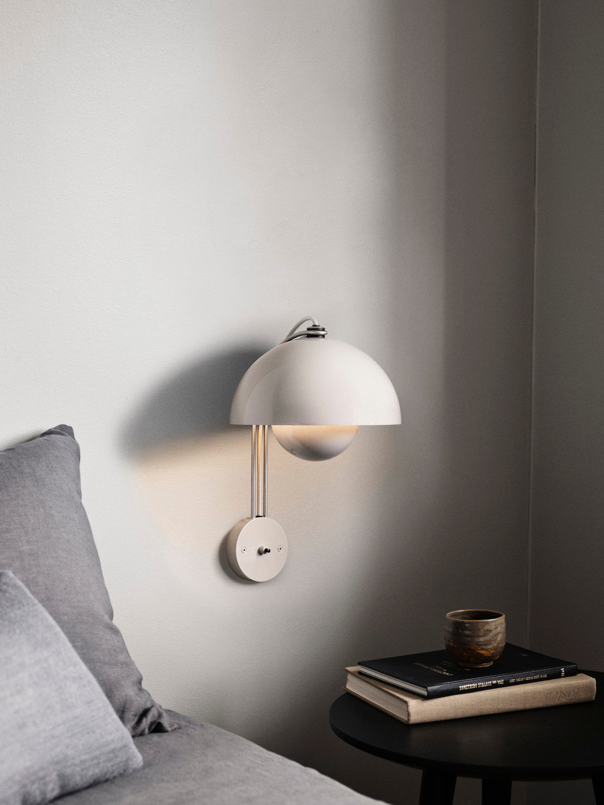 Flowerpot VP8 Vegglampe