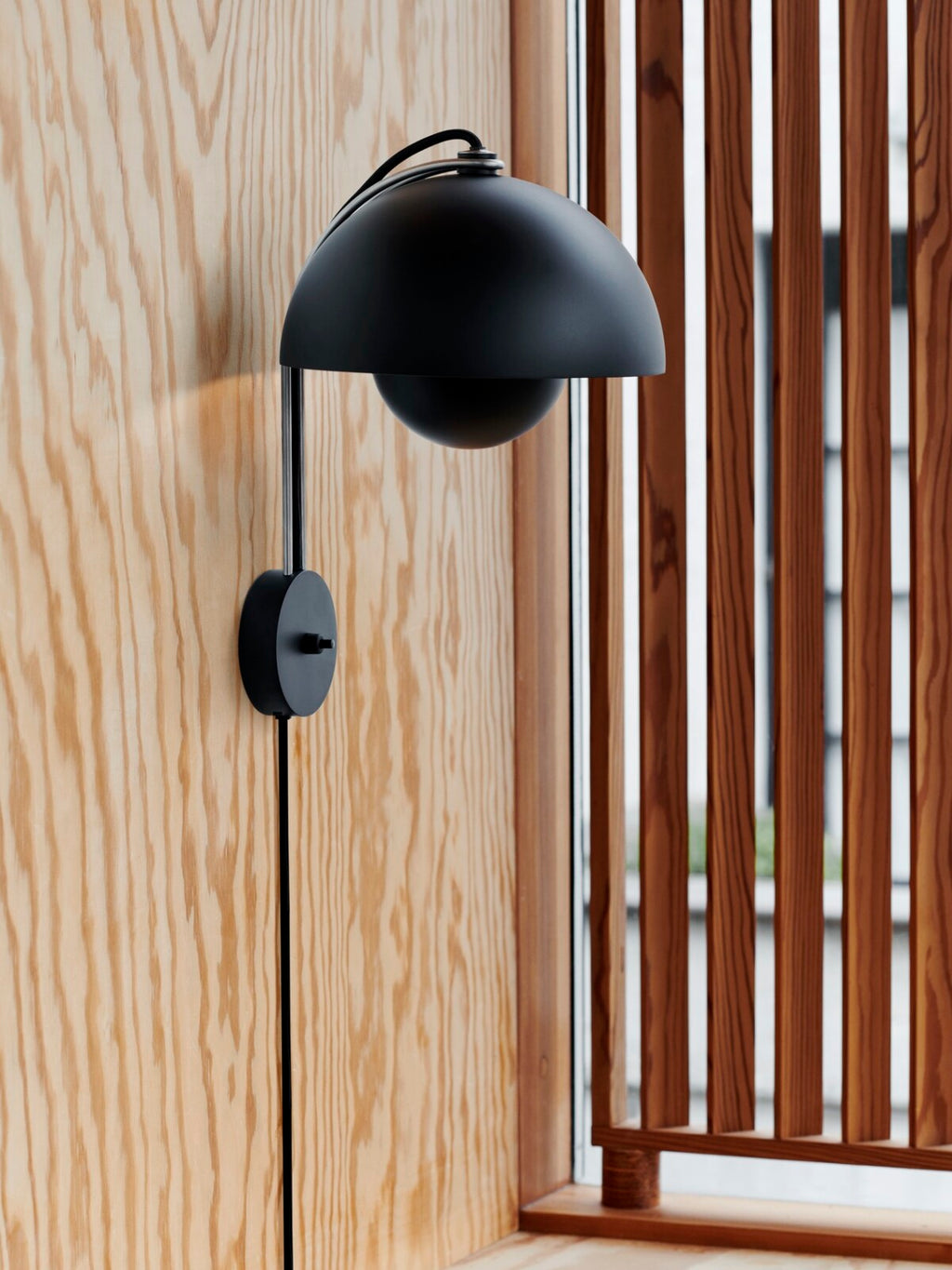 Flowerpot VP8 Vegglampe