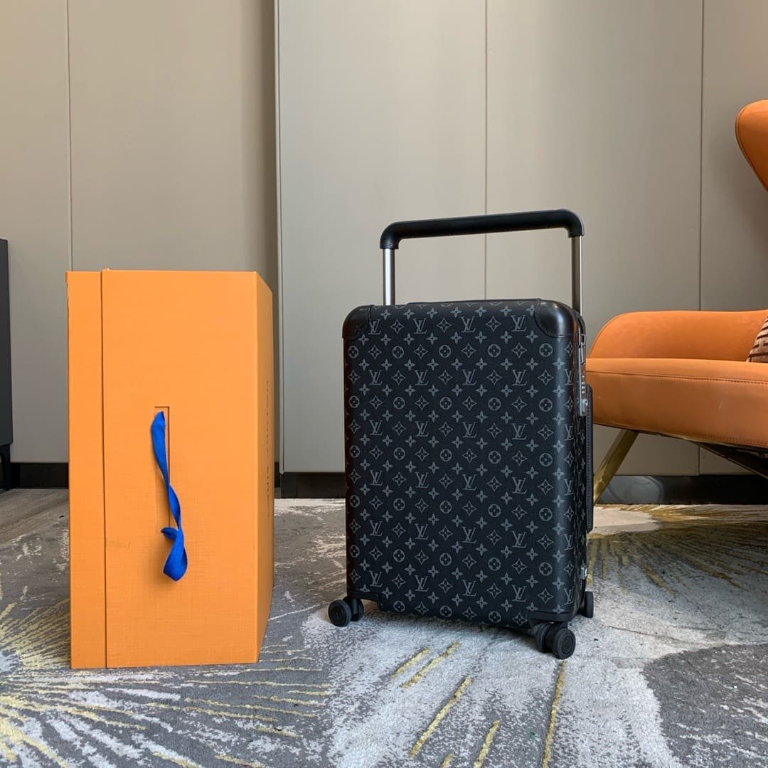 Louis Vuitton M23002 Horizon 55