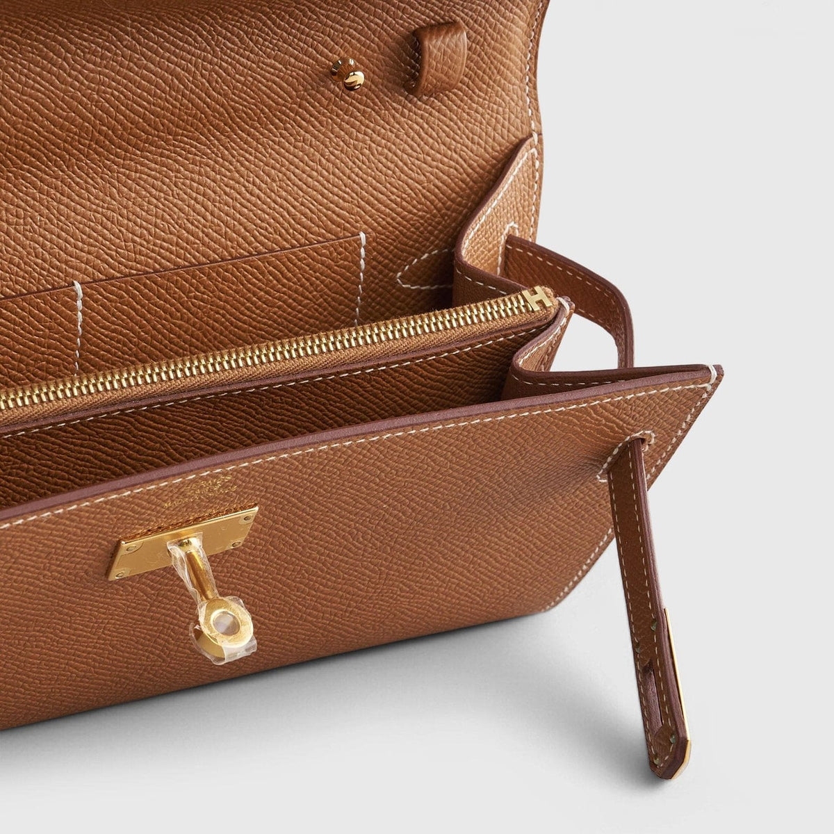 Hermès Kelly To Go Epsom Gold Gold Hardware
