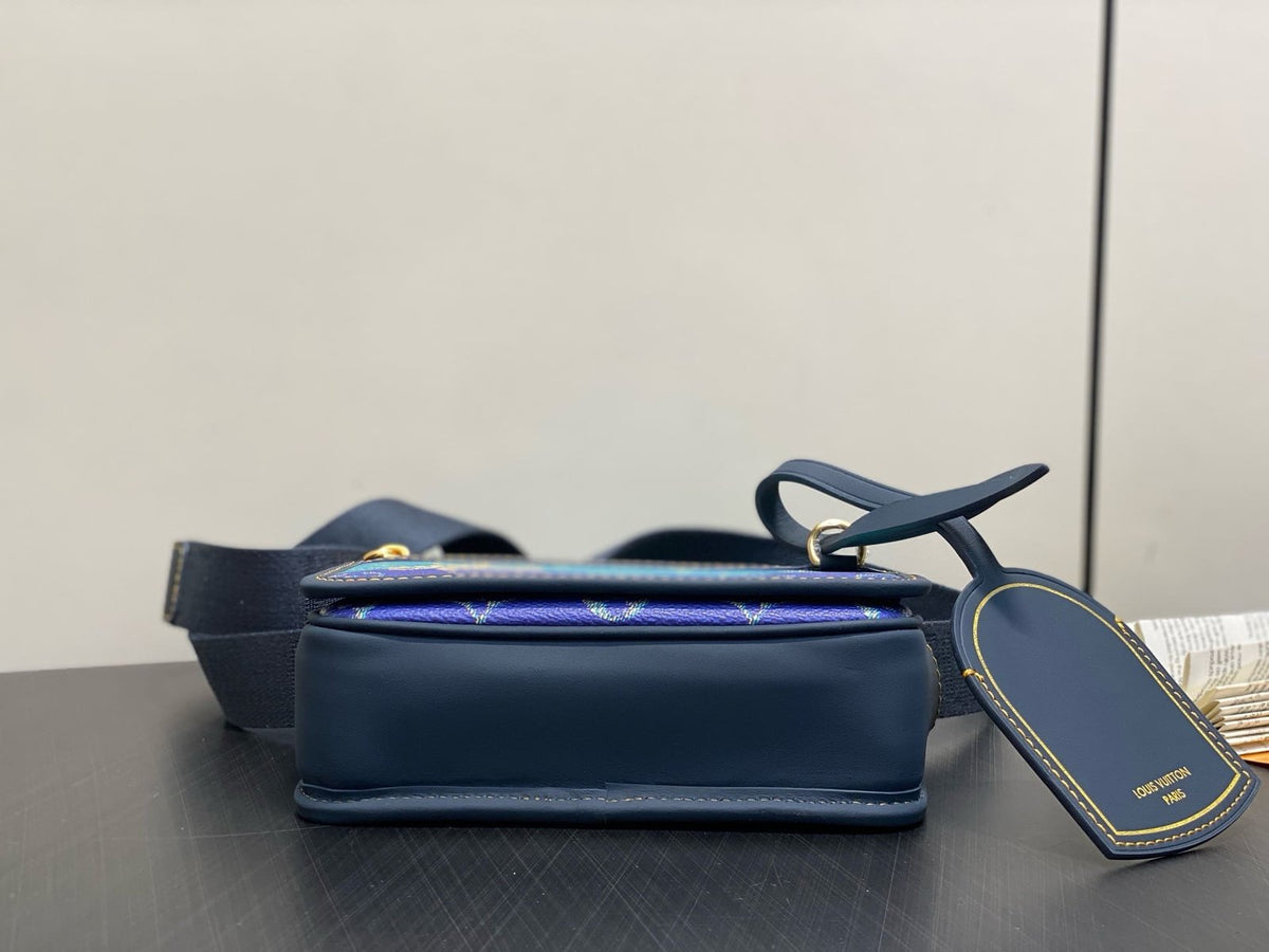 Louis Vuitton M15173 Bosphore Wearable Punge