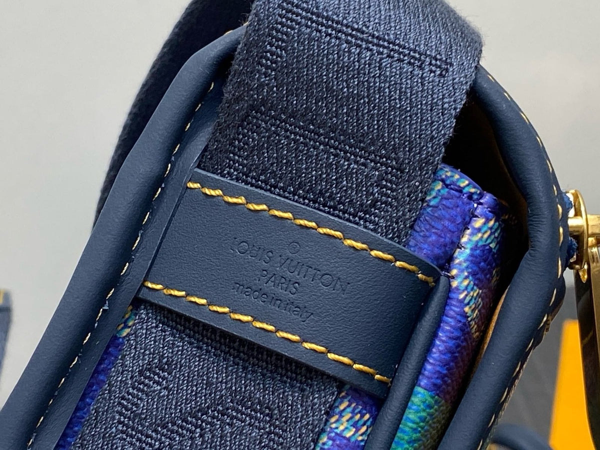Louis Vuitton M15173 Bosphore Wearable Punge