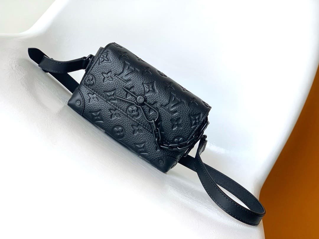 Louis Vuitton M81746 Steamer Wearable Punge