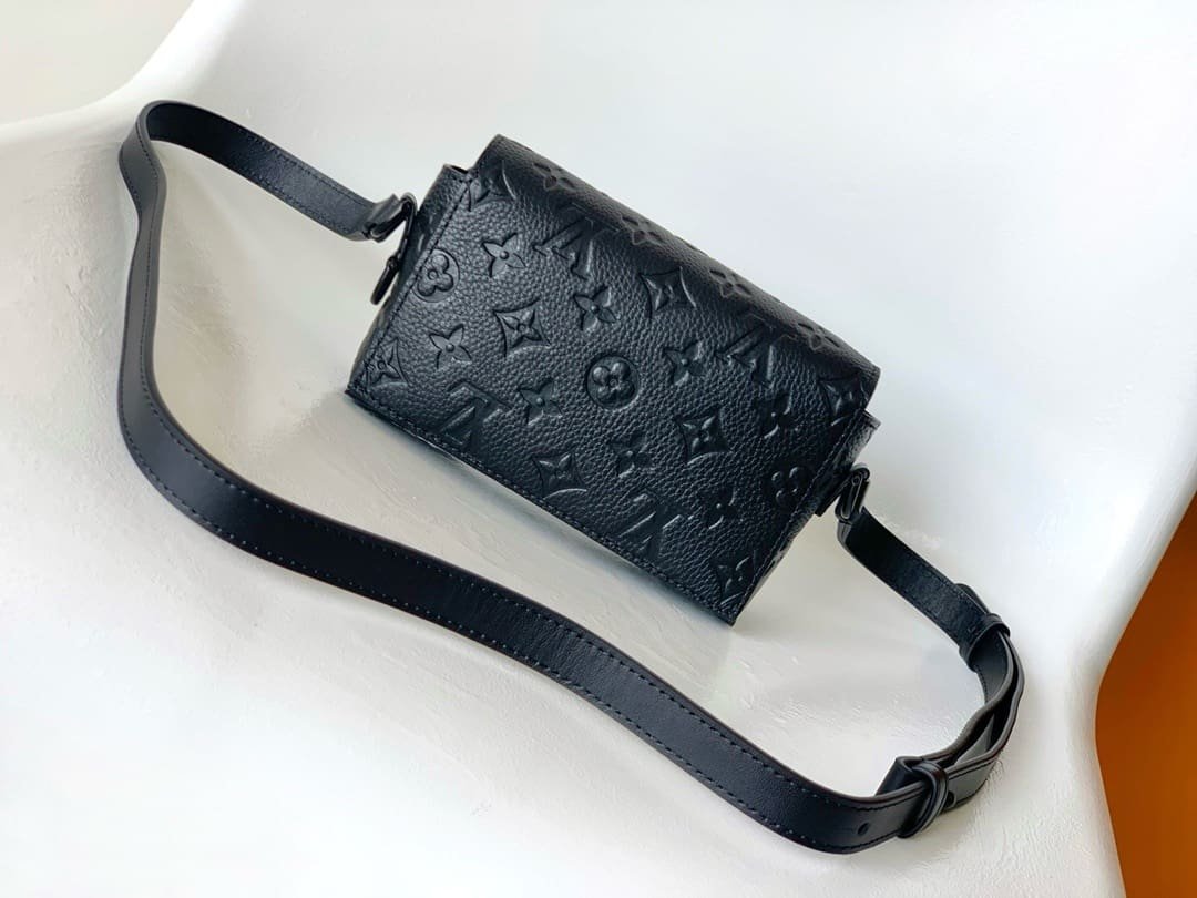 Louis Vuitton M81746 Steamer Wearable Punge