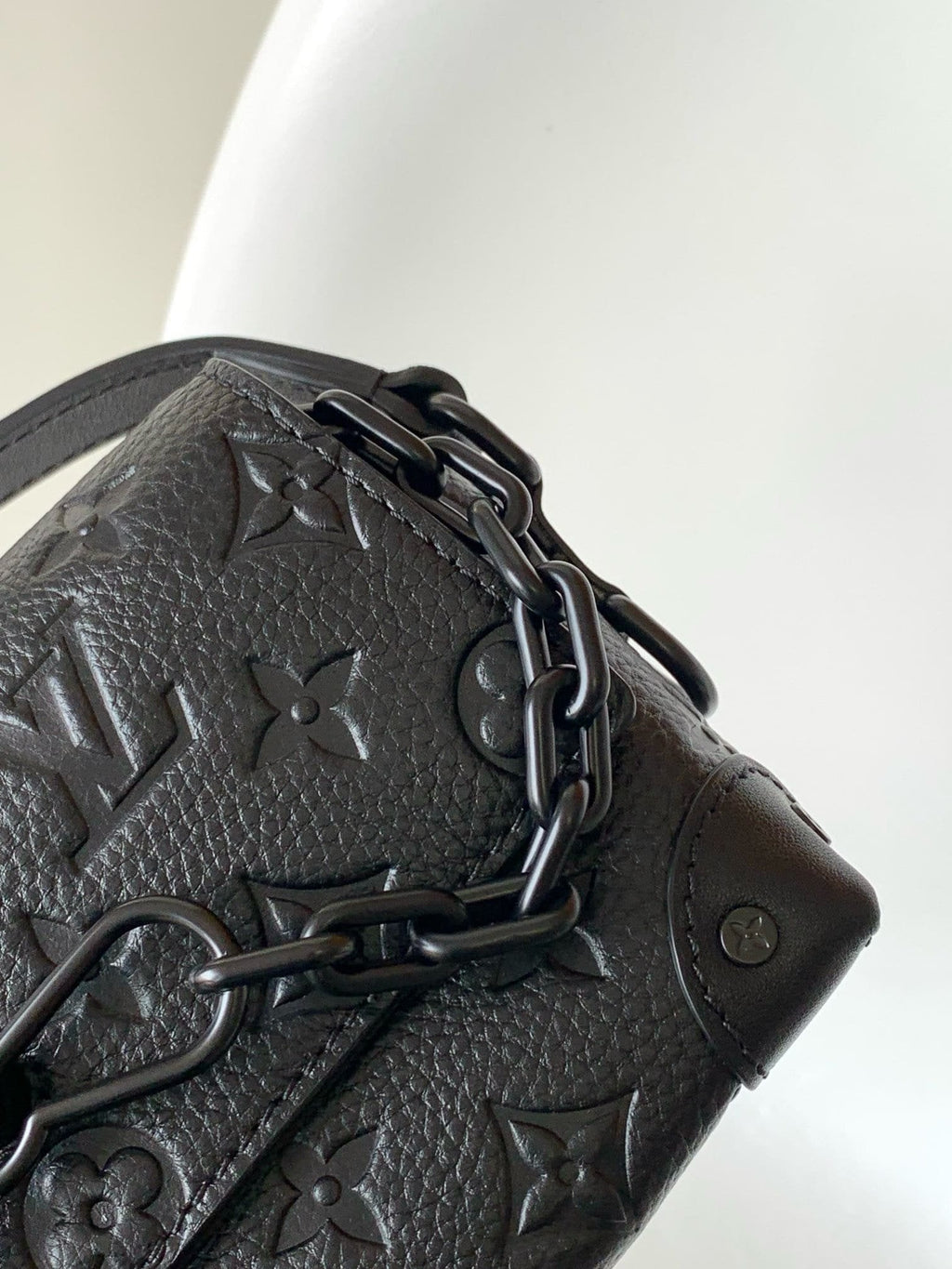 Louis Vuitton M81746 Steamer Wearable Punge
