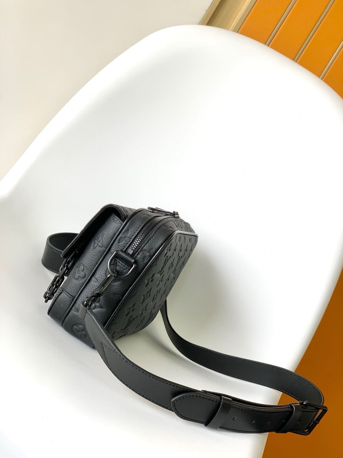 Louis Vuitton M23742 Steamer Messenger