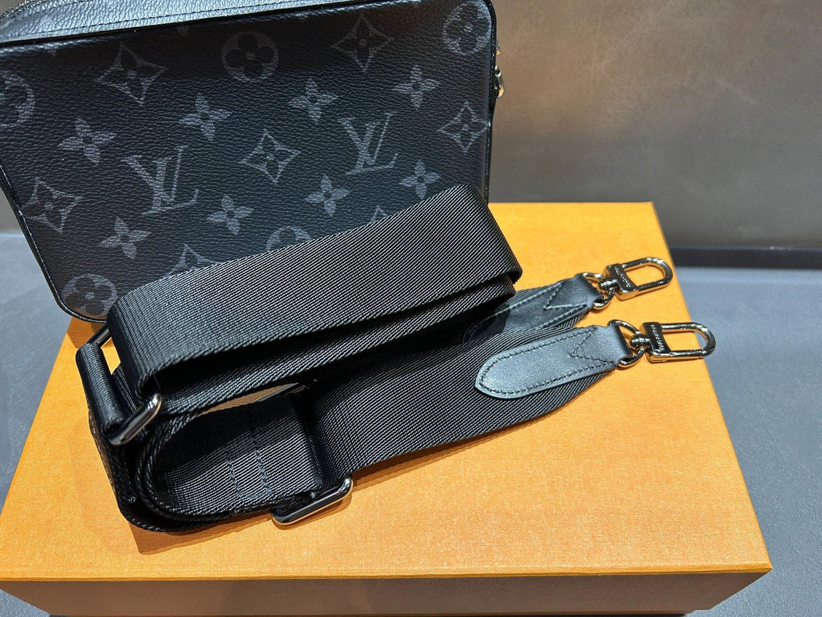 Louis Vuitton M80741 Alpha Wearable Punge
