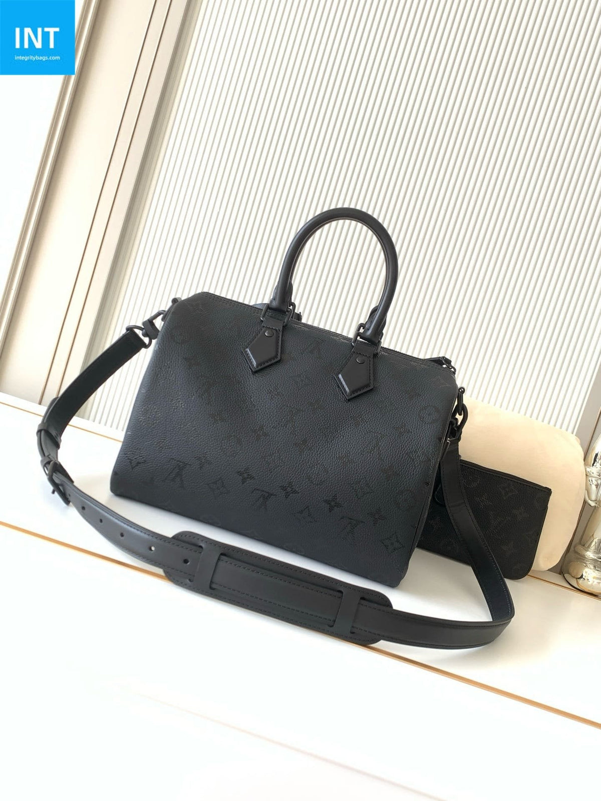 Louis Vuitton M13904 Speedy P9 Bandoulière 30