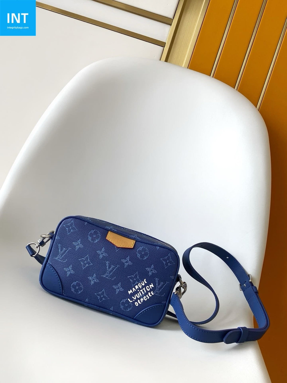 Louis Vuitton M26826 Trocadéro Wearable Punge