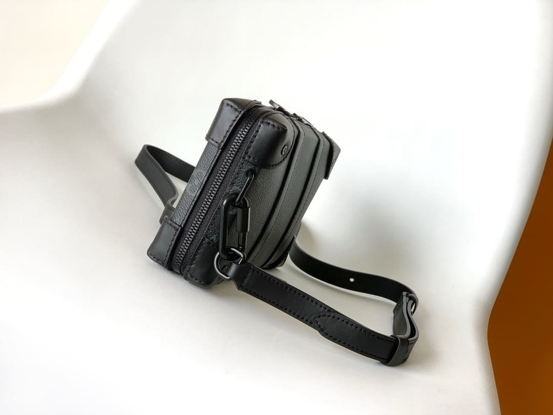 Louis Vuitton M69838 Soft Trunk Punge