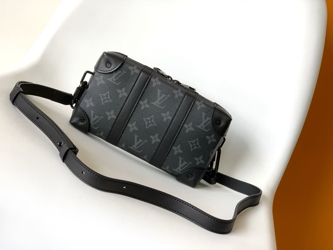 Louis Vuitton M69838 Soft Trunk Punge