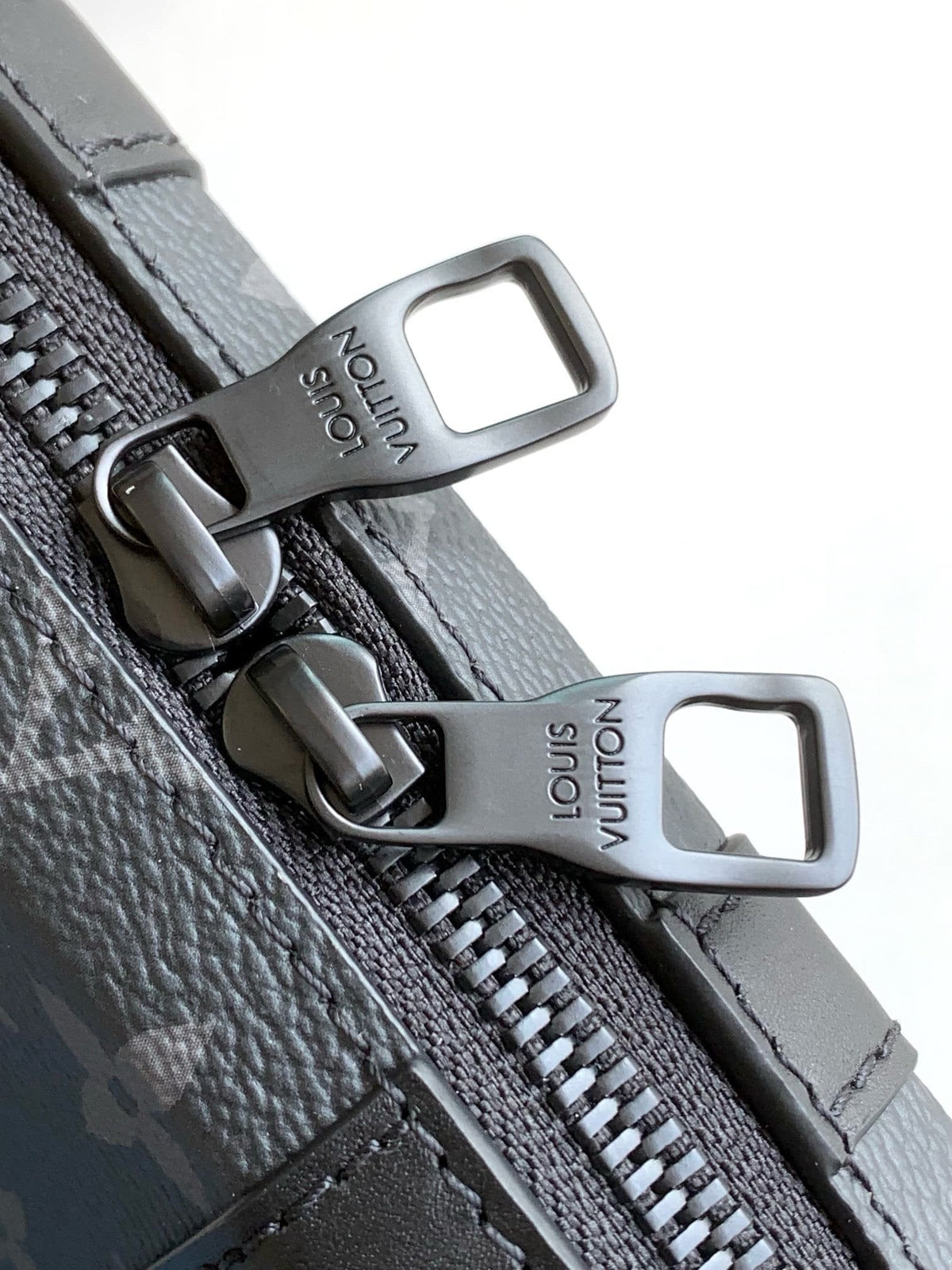 Louis Vuitton M69838 Soft Trunk Punge