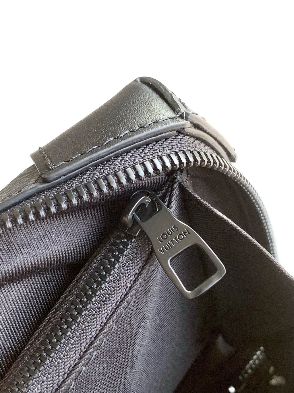 Louis Vuitton M69838 Soft Trunk Punge