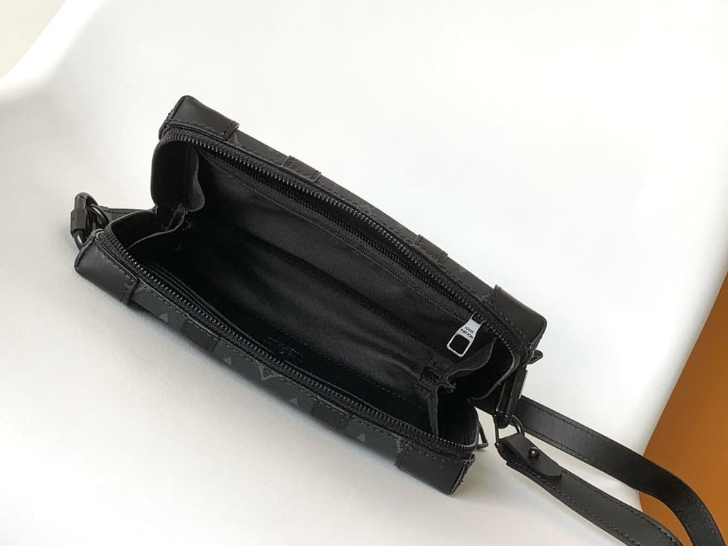 Louis Vuitton M69838 Soft Trunk Punge