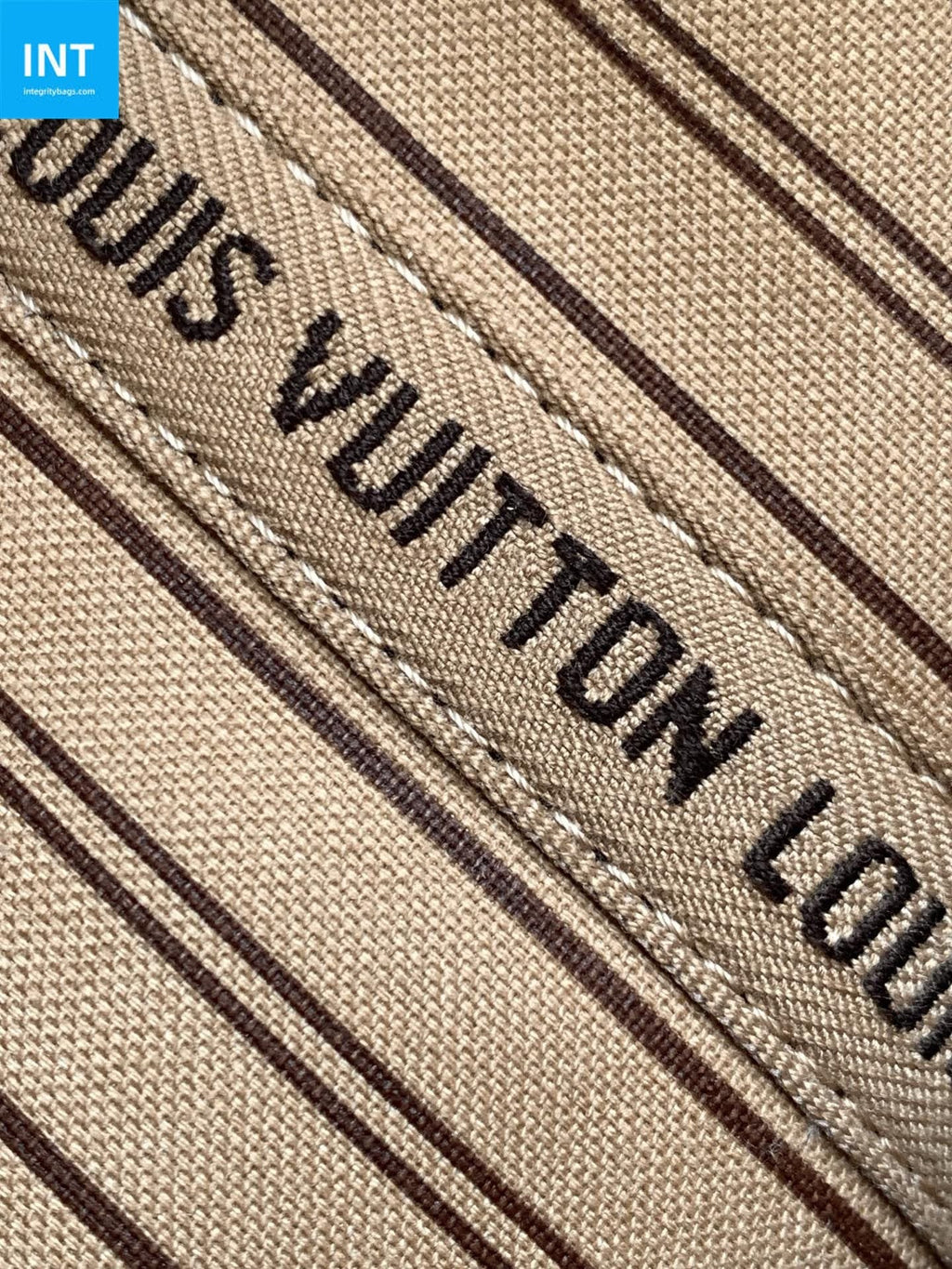 Louis Vuitton M46979 Neverfull PM