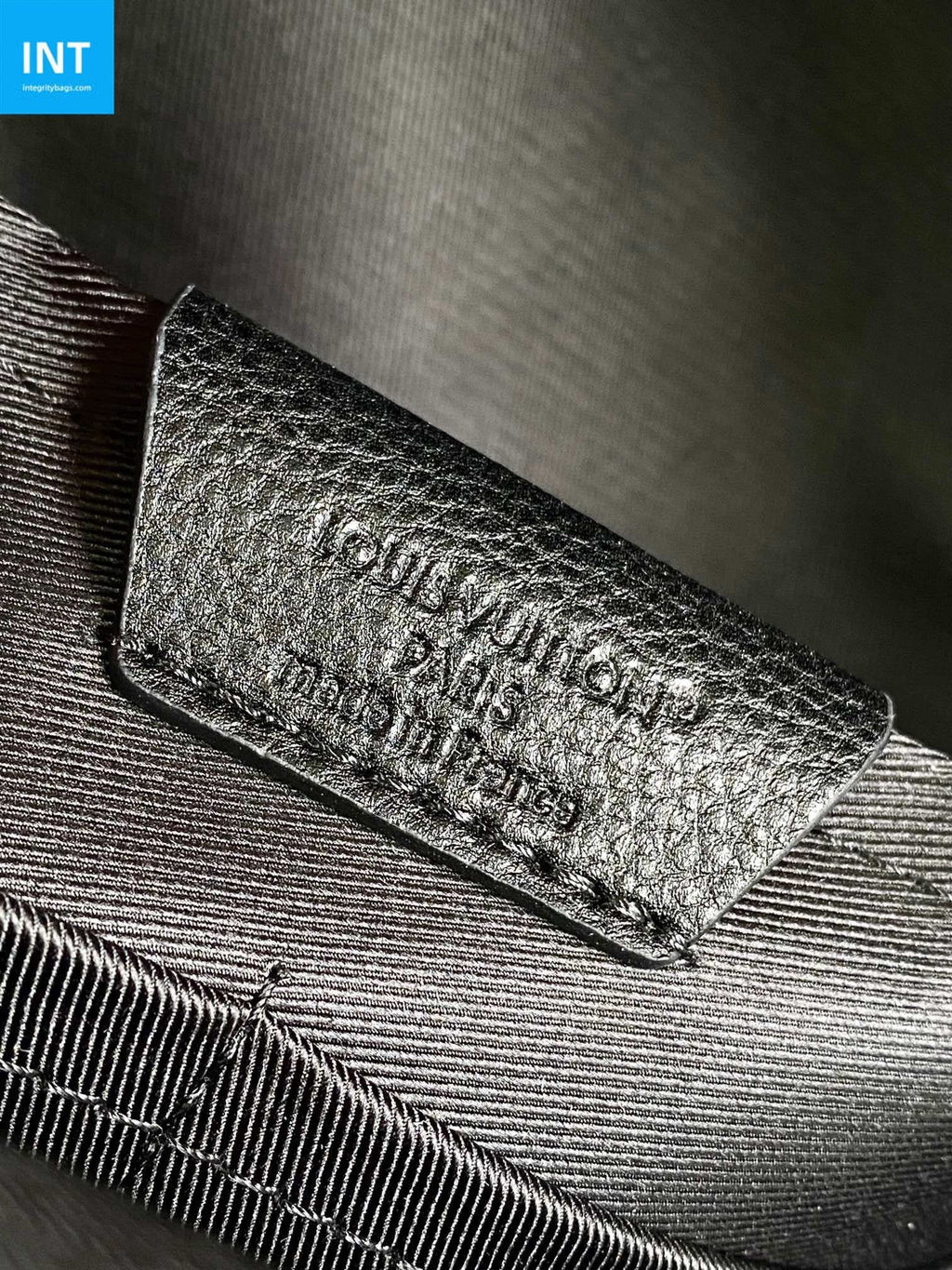 Louis Vuitton M15259 Discovery Work Backpack