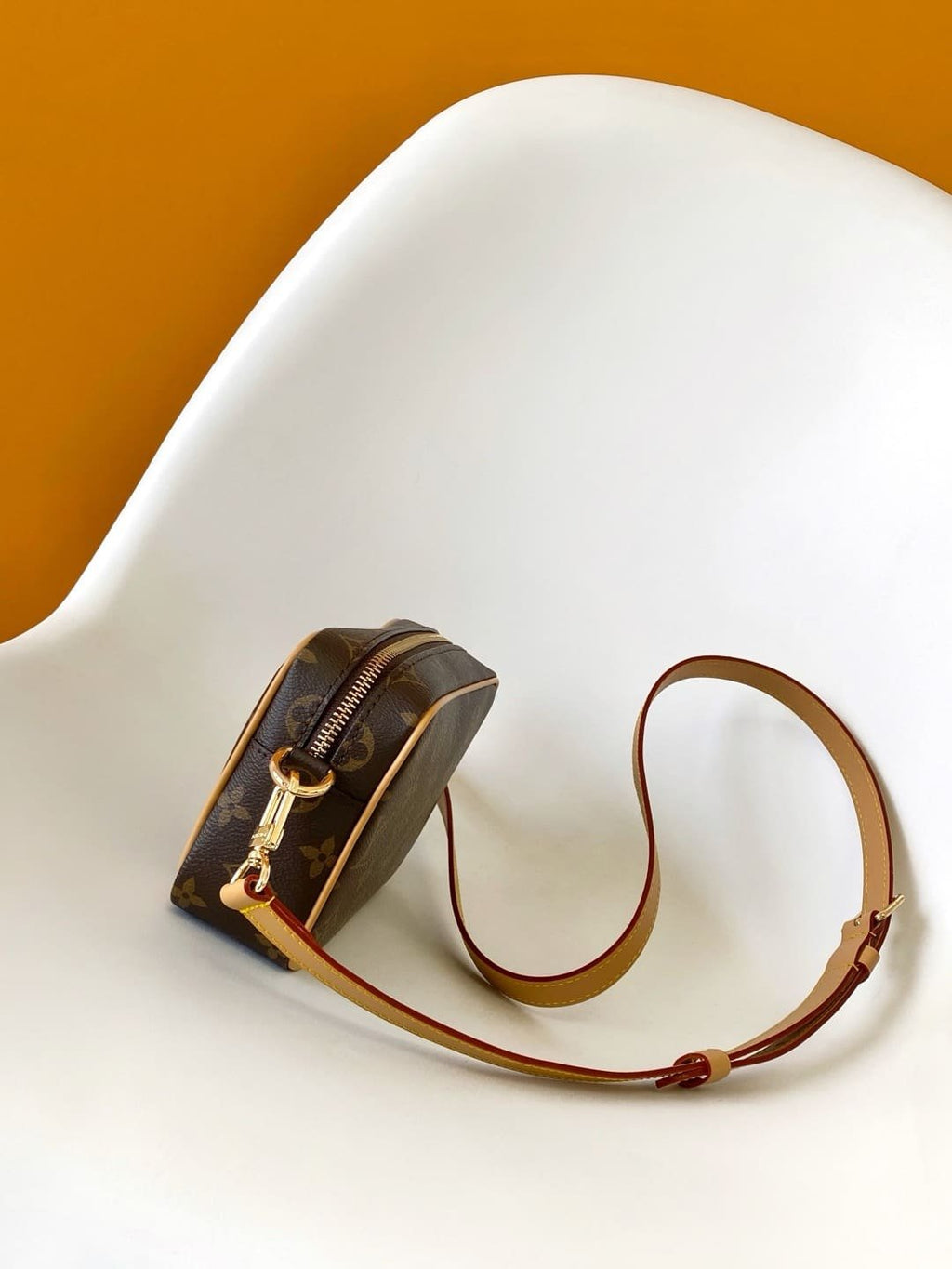 Louis Vuitton M14058 Trocadéro Wearable Punge