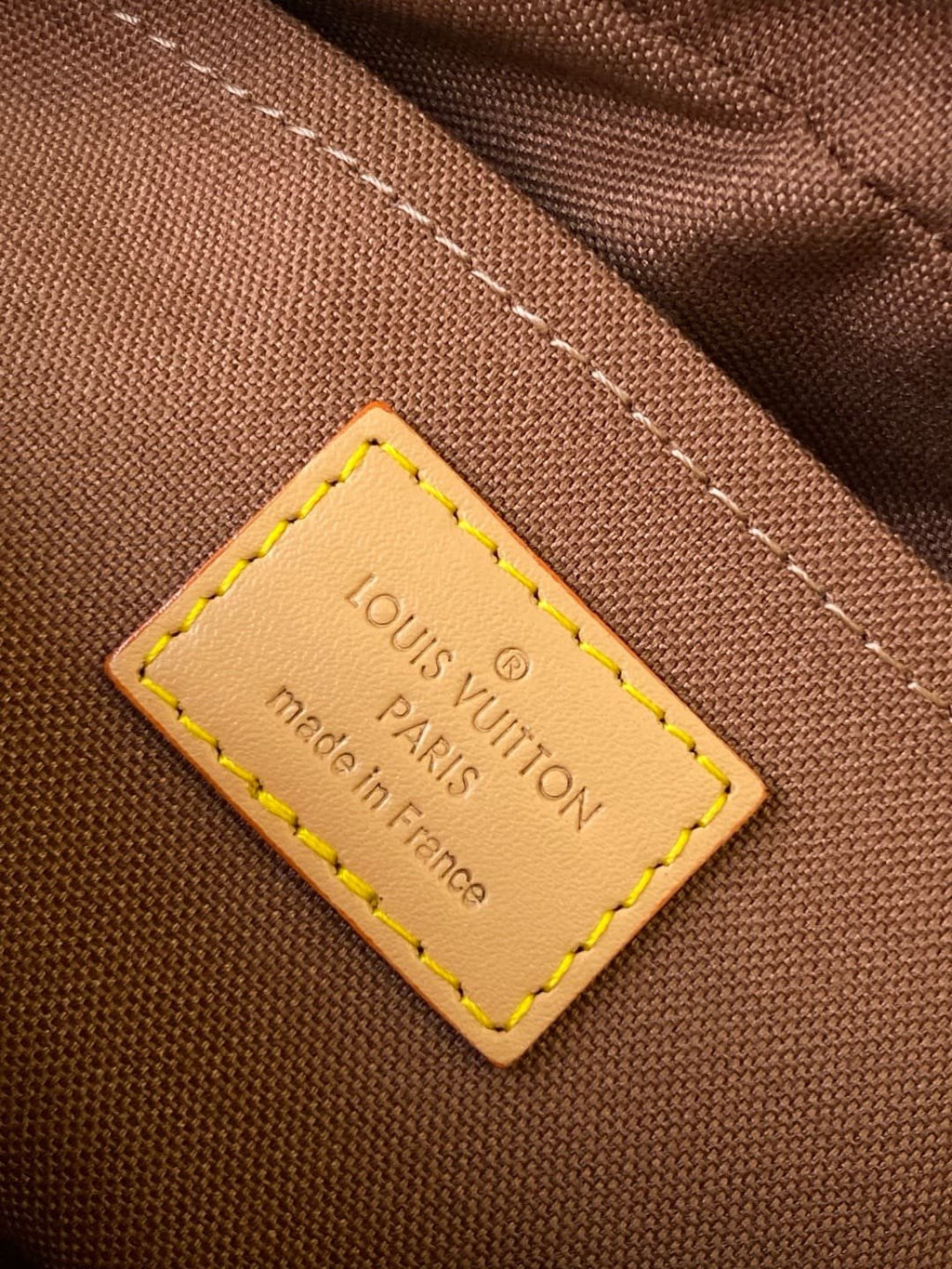 Louis Vuitton M14058 Trocadéro Wearable Punge