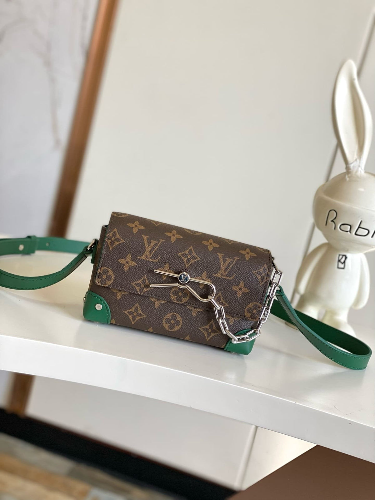 Louis Vuitton M12808 Steamer Wearable Punge
