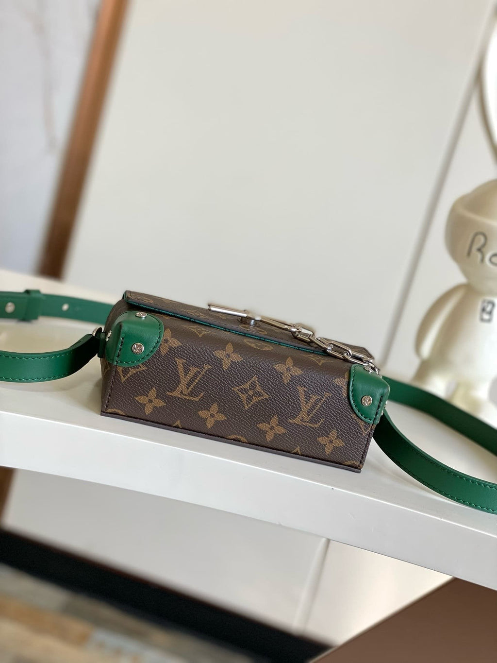 Louis Vuitton M12808 Steamer Wearable Punge