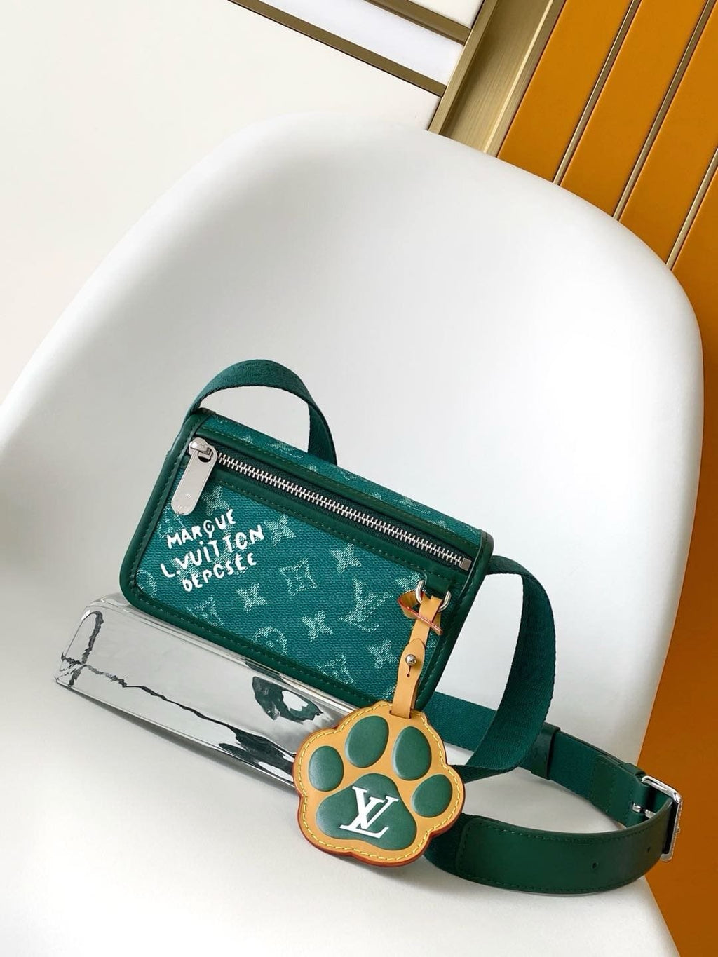 Louis Vuitton M12637 Bosphore Wearable Punge