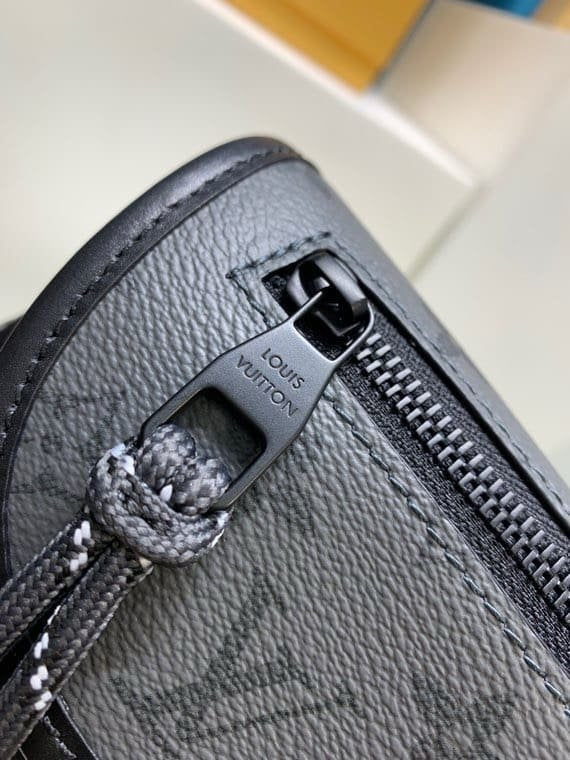 Louis Vuitton M12806 Pulse Wearable Punge