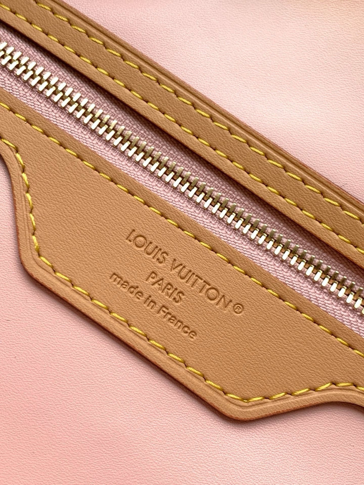 Louis Vuitton M15108 Speedy Soft 30 Lucky