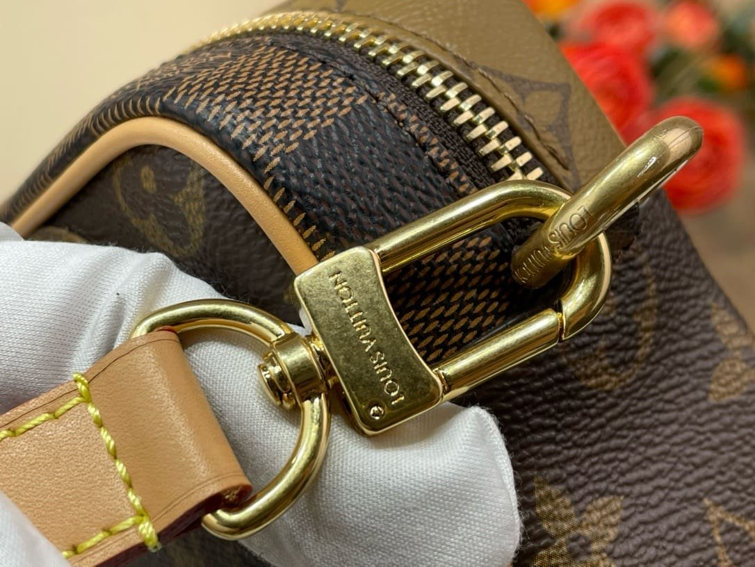 Louis Vuitton M26020 Trocadéro Wearable Punge