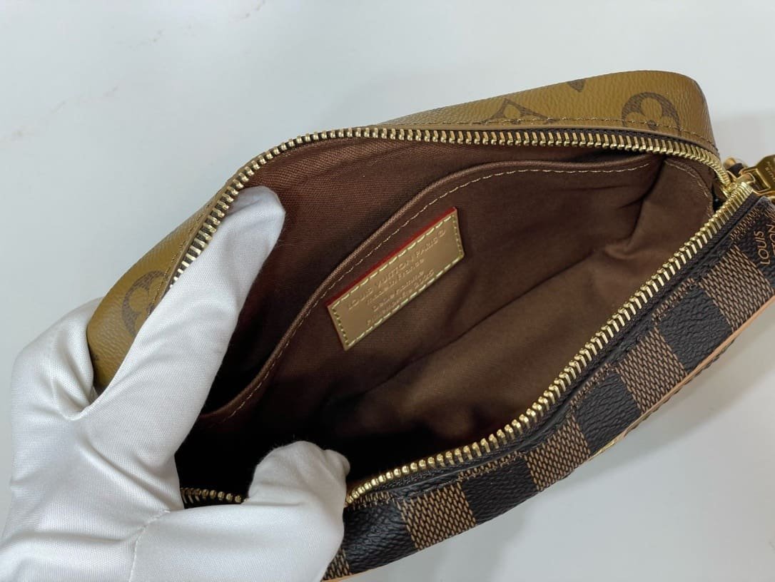 Louis Vuitton M26020 Trocadéro Wearable Punge