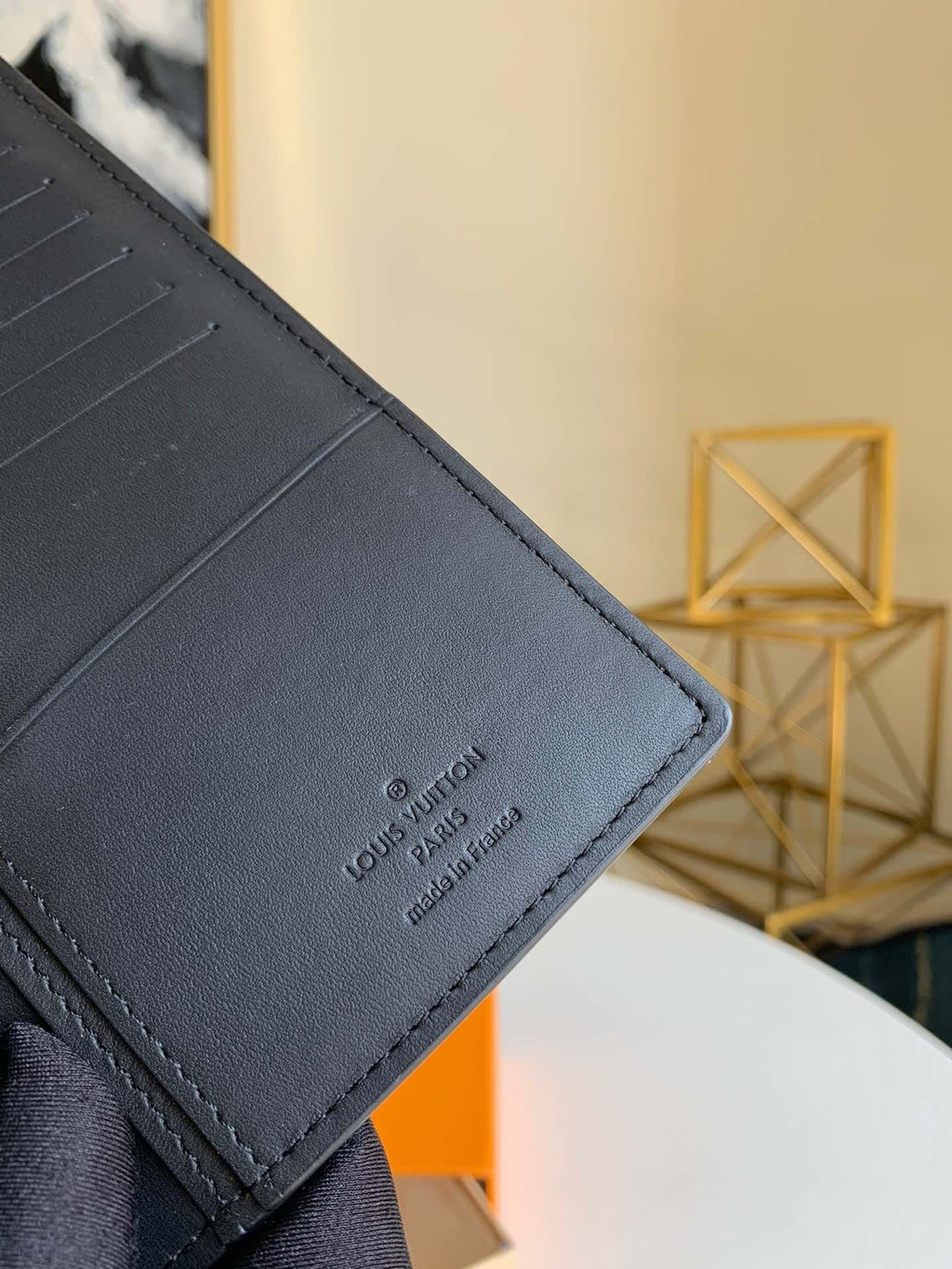 Louis Vuitton M69038 Brazza Punge