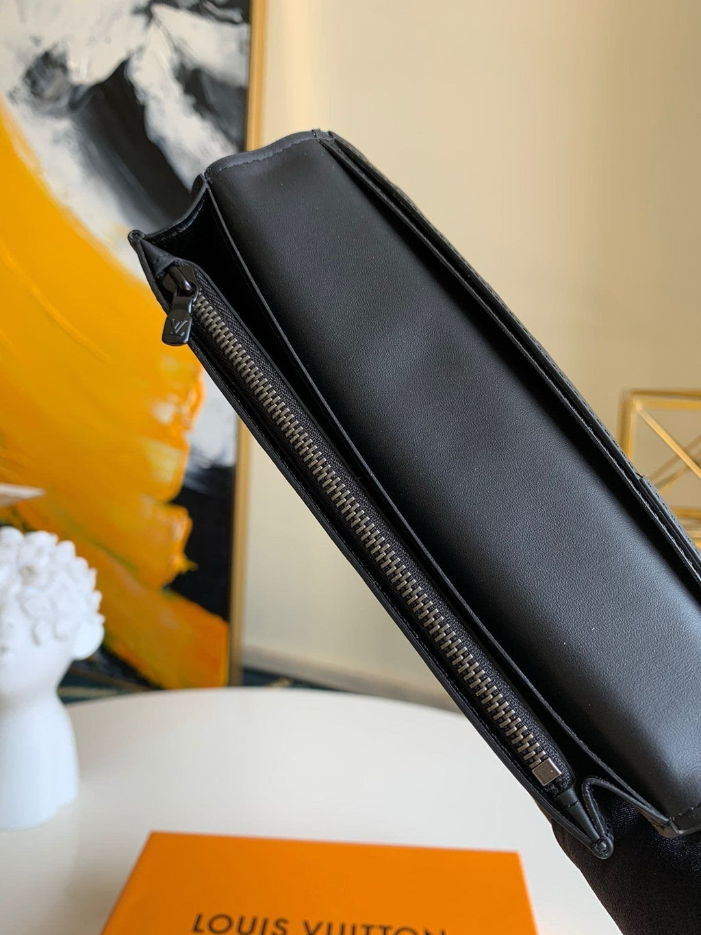 Louis Vuitton M69038 Brazza Punge