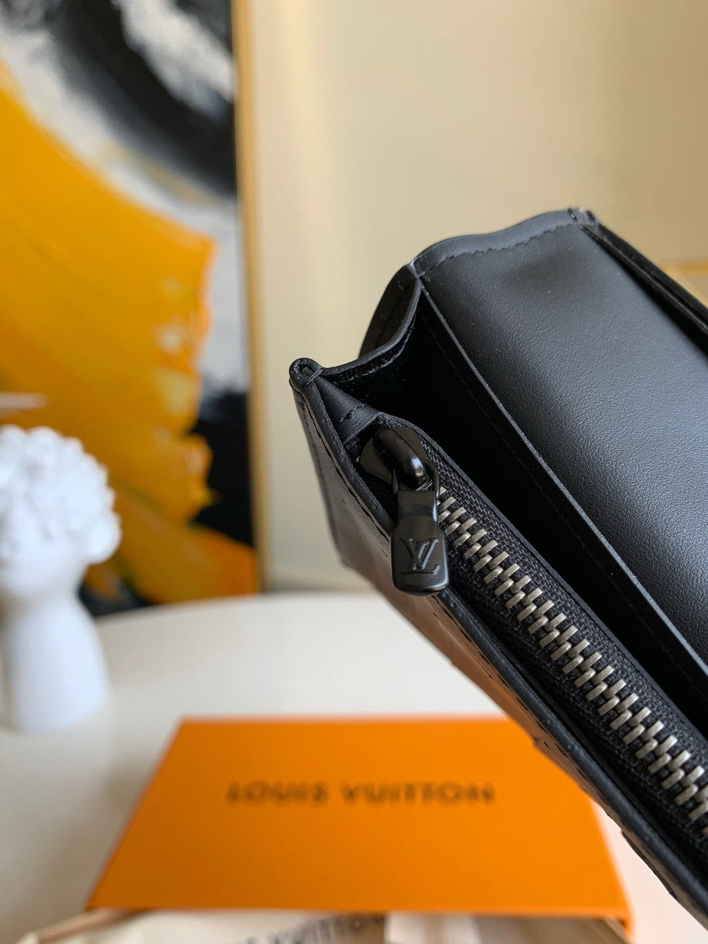 Louis Vuitton M69038 Brazza Punge