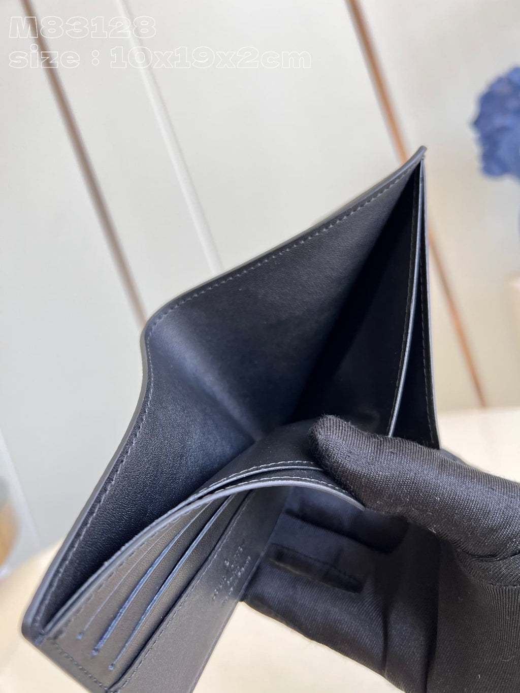Louis Vuitton M83128 Slender Punge