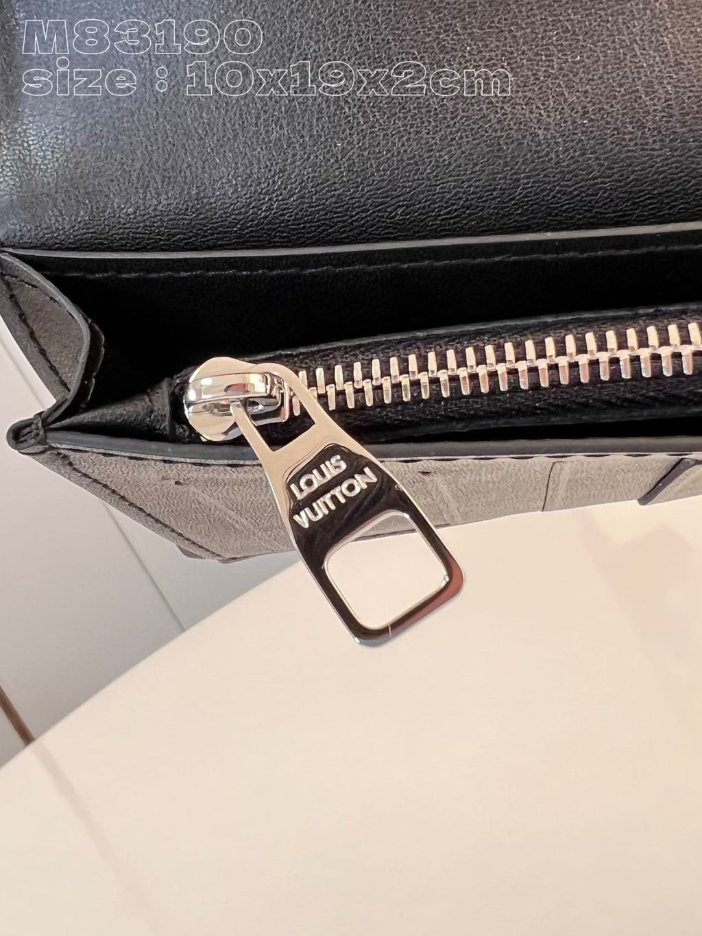 Louis Vuitton M83190 Brazza Punge