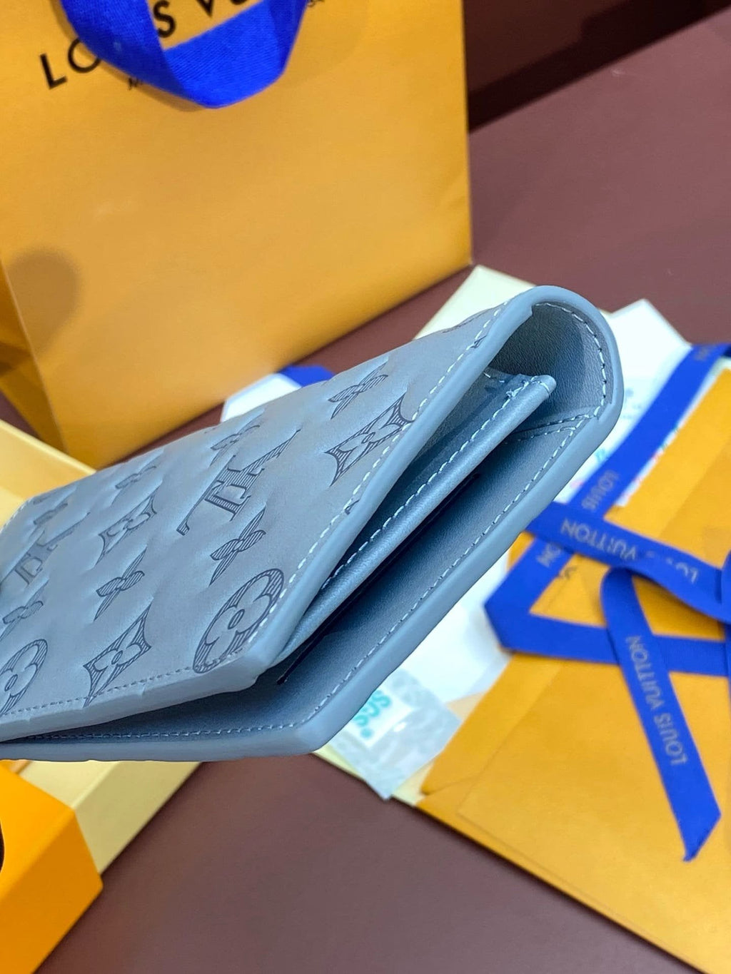 Louis Vuitton M81335 Brazza Punge