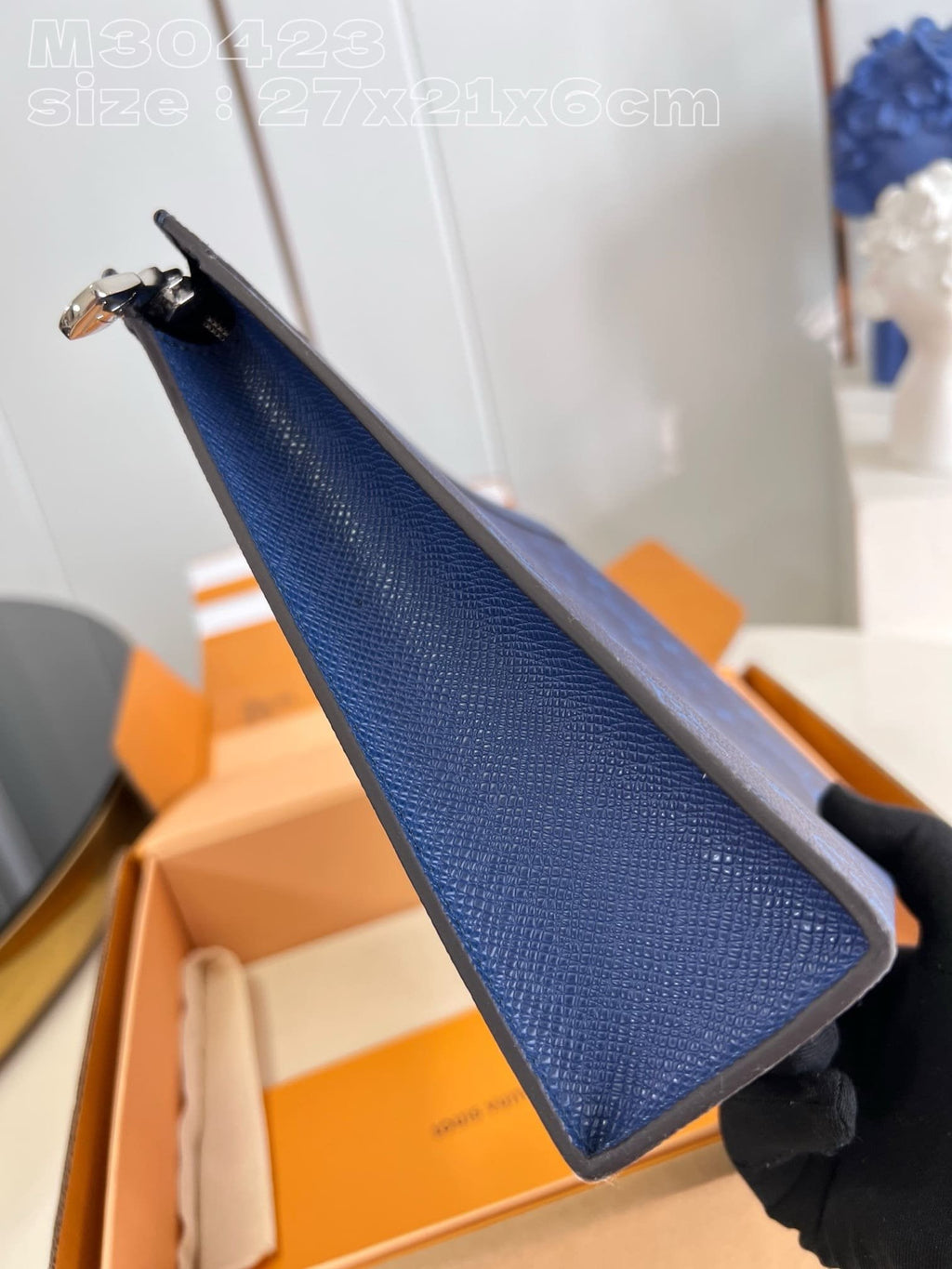 Louis Vuitton M30423 Pochette Voyage MM