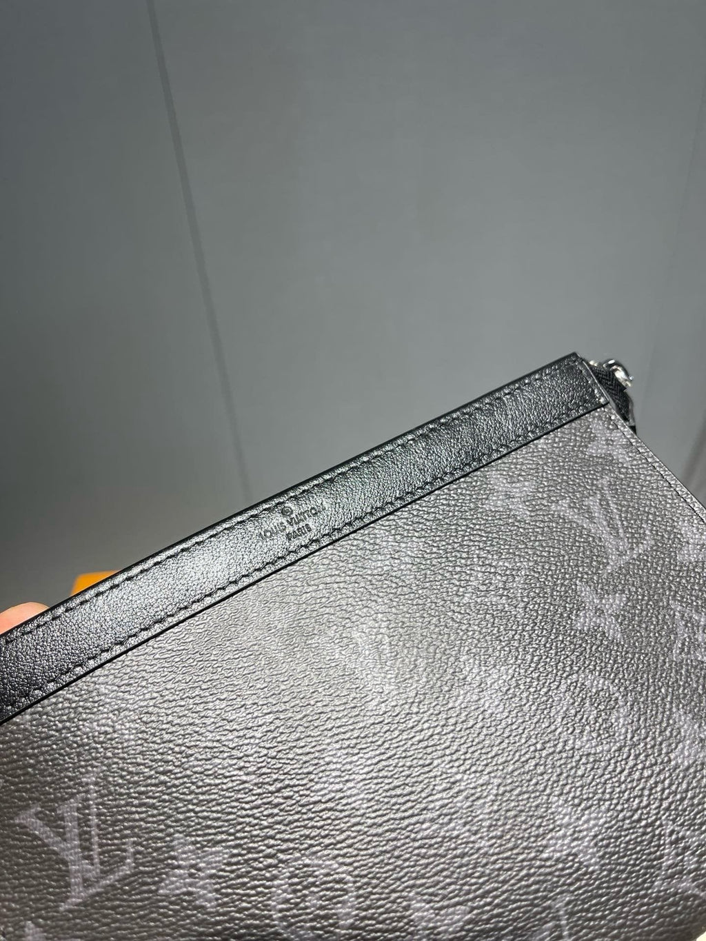 Louis Vuitton M81124 Gaston Wearable Punge