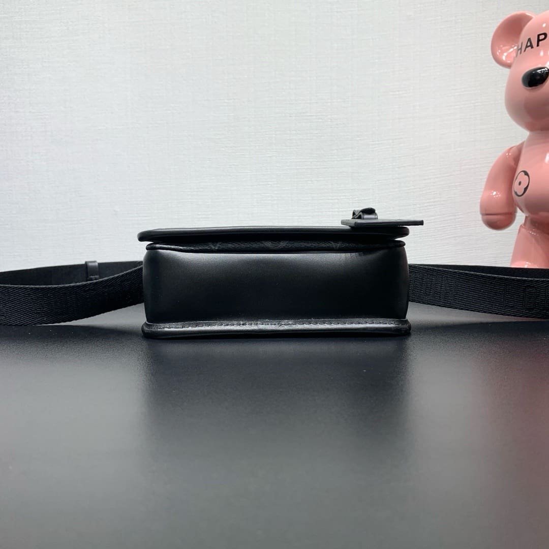 Louis Vuitton M12599 Bosphore Wearable Punge