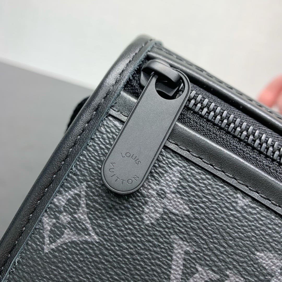 Louis Vuitton M12599 Bosphore Wearable Punge