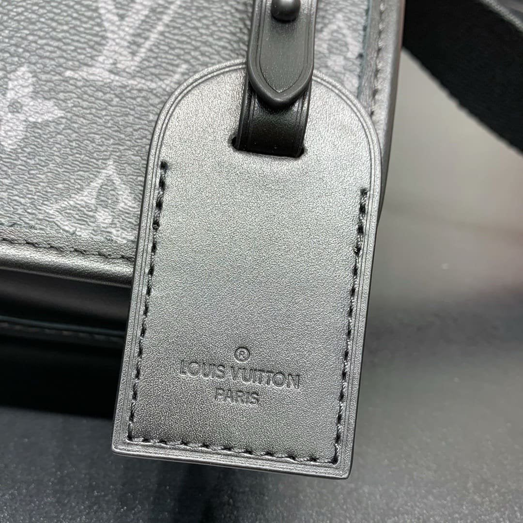 Louis Vuitton M12599 Bosphore Wearable Punge