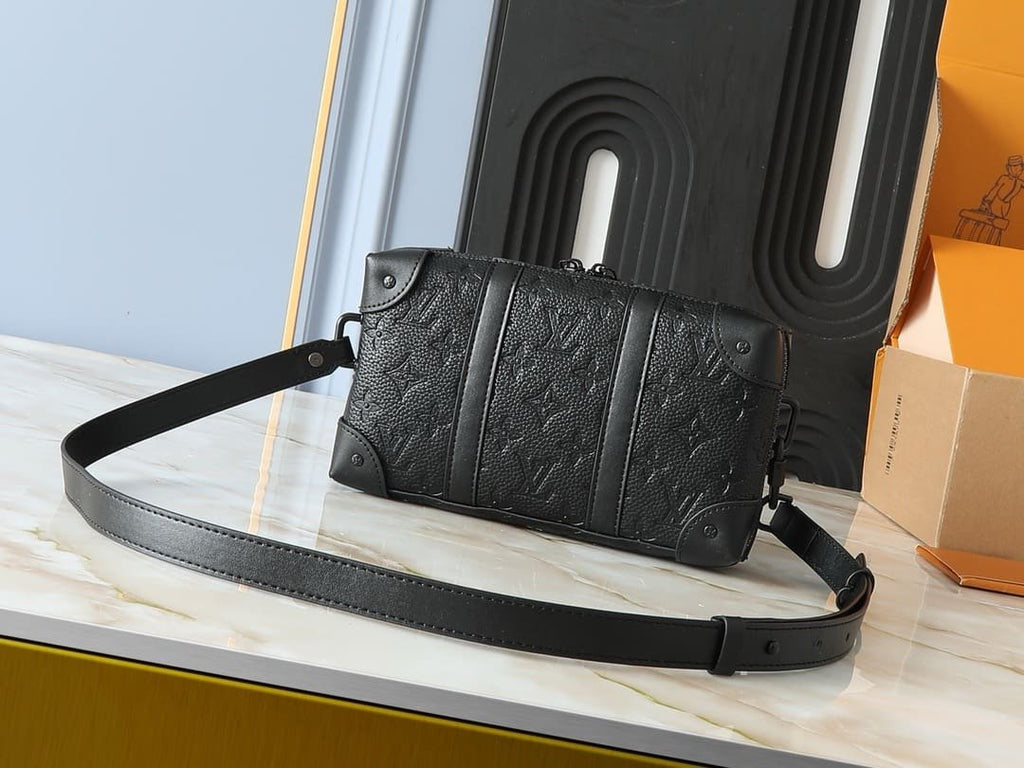 Louis Vuitton M80224 Soft Trunk Punge