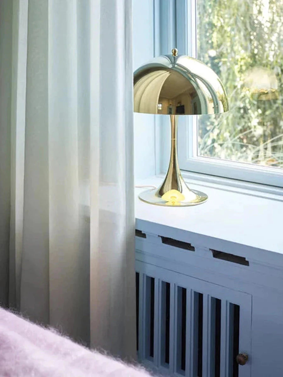 Panthella 320 bordlampe