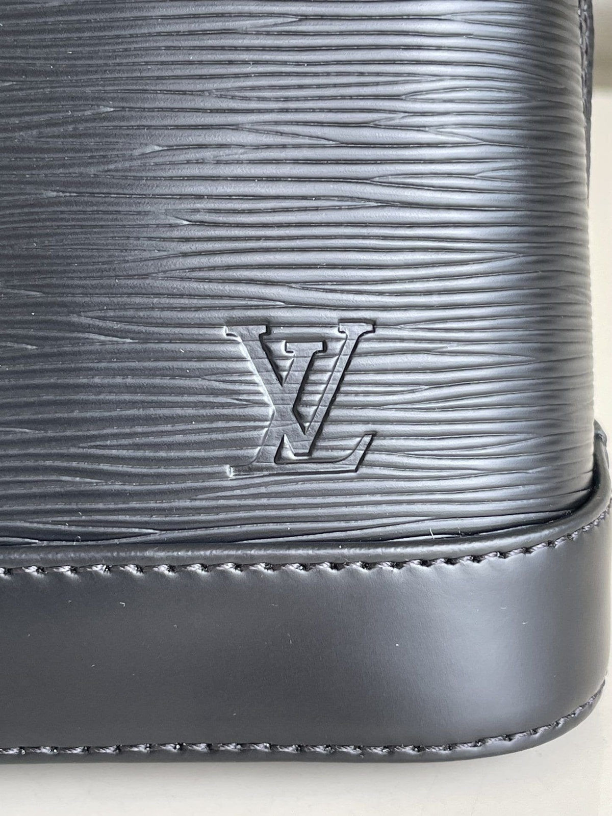 Louis Vuitton M40302 Alma PM