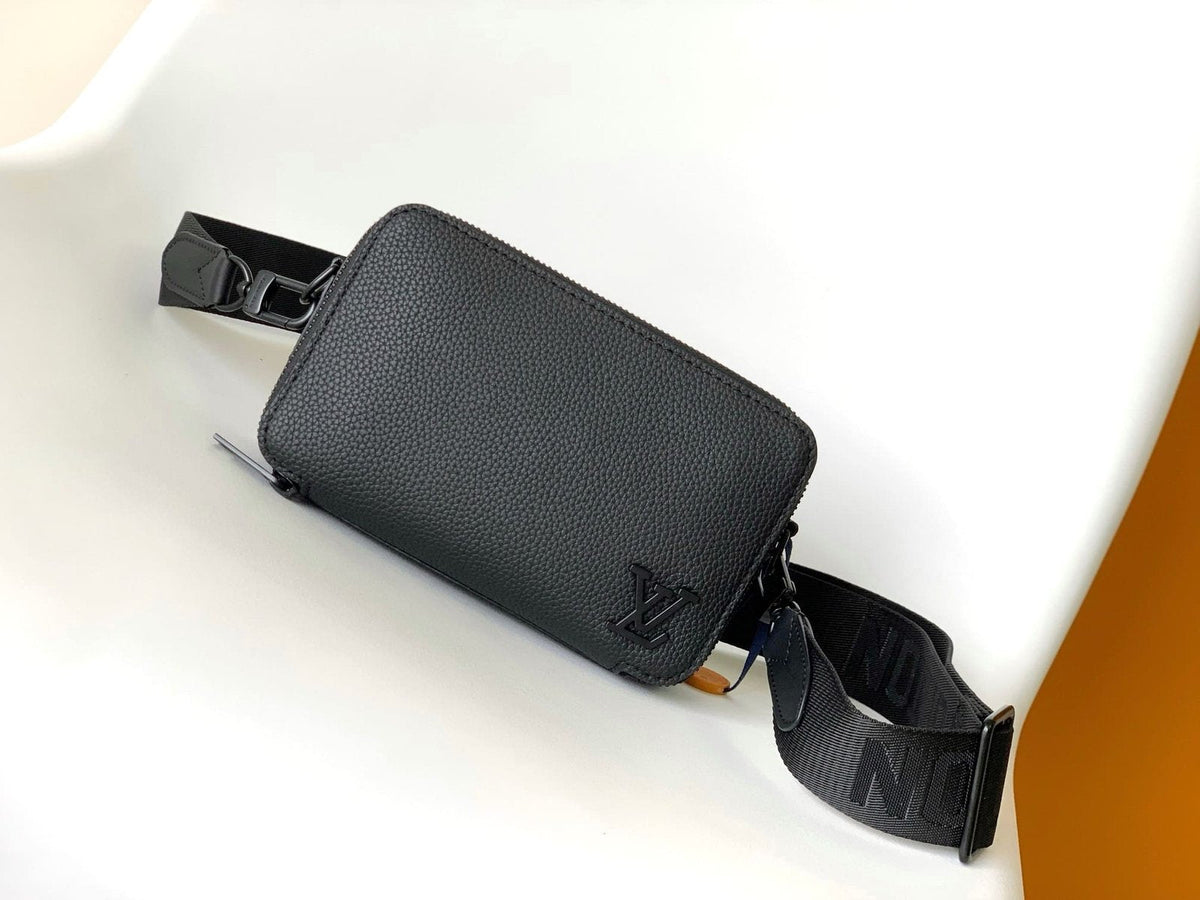 Louis Vuitton M59161 Alpha Wearable Punge